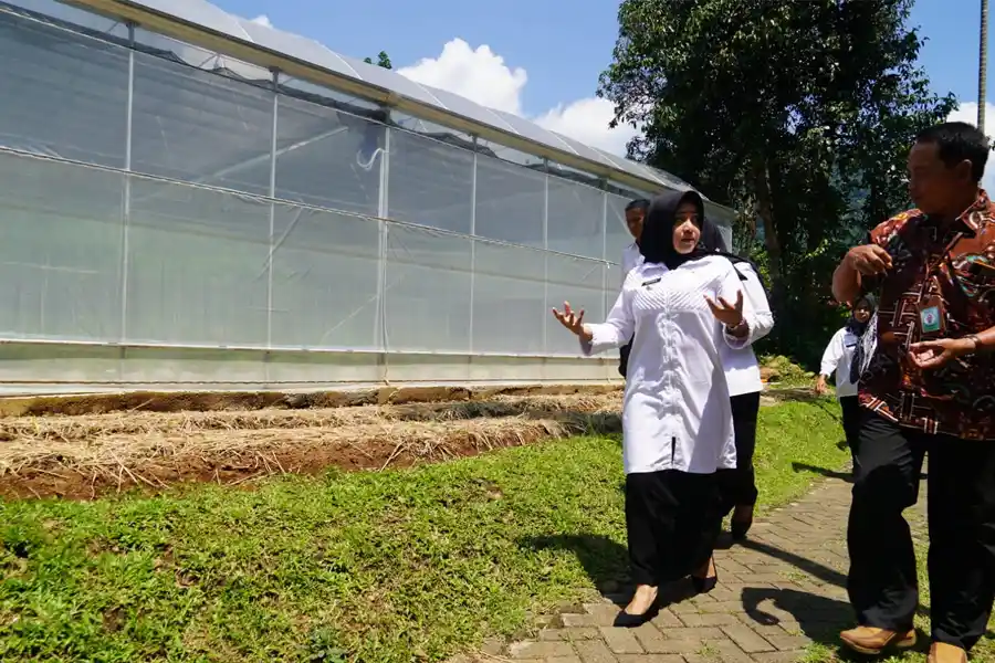 Peresmian Rumah Kaca Smart Green House